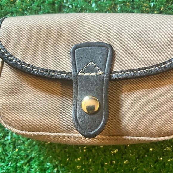 DOONEY & BOURKE wristlet - Picture 6 of 6